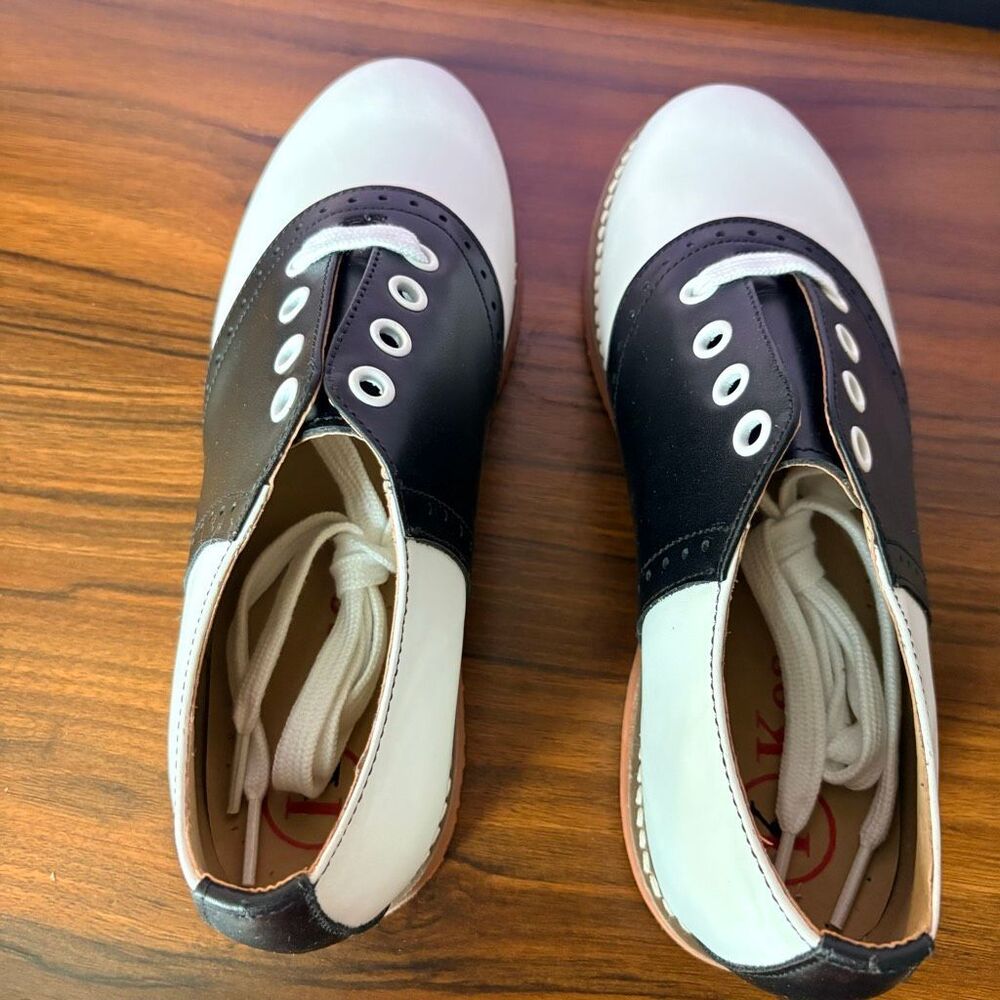 Kesco 4667 Girls 3.5 B Classic Leather White Black Oxford Saddle Shoes NIB - Picture 4 of 12